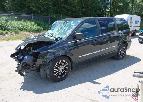 2014 Chrysler Town & Country S from USA, damaged, VIN 2C4RC1HGXER336466